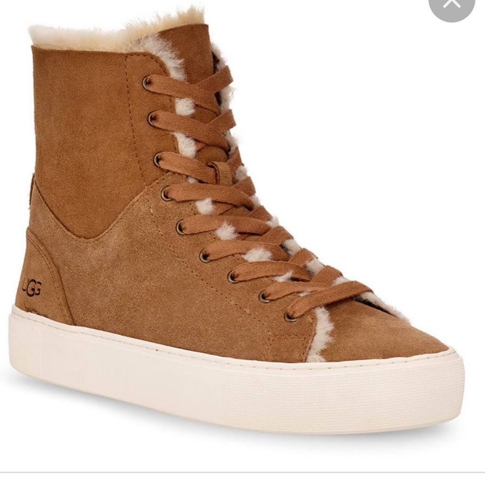 Ugg beven sneaker boots ✨